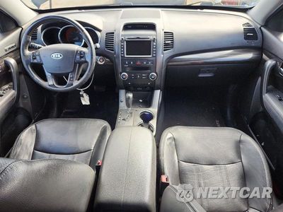 Zdjęcie 8 z 13 samochodu: 2013 KIA SORENTO SX VIN:5XYKWDA26DG337545 - miniatura