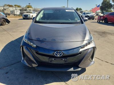 Piąte zdjęcie samochodu w środku: 2021 TOYOTA PRIUS PRIME XLE VIN:JTDKAMFP1M3167330 - miniatura