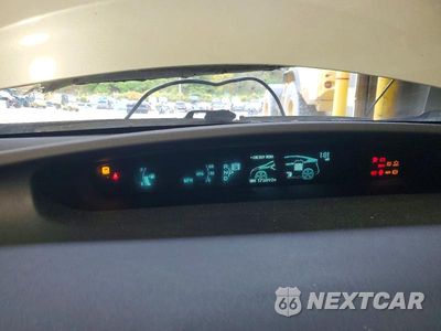Zdjęcie 9 z 12 samochodu: 2011 TOYOTA PRIUS THREE VIN:JTDKN3DU7B0252520 - miniatura