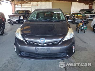Czwarte zdjęcie samochodu z boku: 2014 TOYOTA PRIUS V THREE VIN:JTDZN3EU2EJ002307 - miniatura