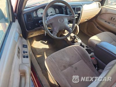 Zdjęcie 8 z 12 samochodu: 2003 TOYOTA TACOMA V6 VIN:5TEWN72N03Z209837 - miniatura