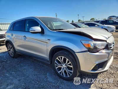 Czwarte zdjęcie samochodu z boku: 2018 MITSUBISHI OUTLANDER SPORT ES VIN:JA4AP3AU0JU022801 - miniatura