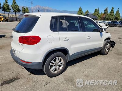 Trzecie zdjęcie samochodu z tyłu: 2012 VOLKSWAGEN TIGUAN S VIN:WVGAV7AXXCW540690 - miniatura