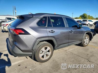 Trzecie zdjęcie samochodu z tyłu: 2025 TOYOTA RAV4 XLE VIN:2T3P1RFV4SC521726 - miniatura