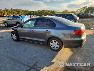 Drugie zdjęcie samochodu z przodu: 2014 VOLKSWAGEN JETTA BASE VIN:3VW2K7AJ1EM412187 - miniatura