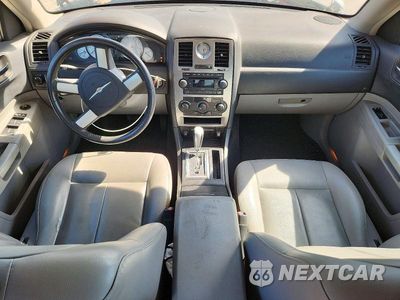 Zdjęcie 8 z 12 samochodu: 2007 CHRYSLER 300 TOURING VIN:2C3KA53G27H777723 - miniatura