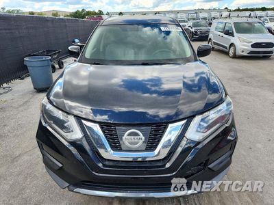 Piąte zdjęcie samochodu w środku: 2017 NISSAN ROGUE S VIN:KNMAT2MT4HP617027 - miniatura