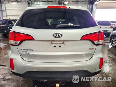 Zdjęcie 6 z 14 samochodu: 2014 KIA SORENTO LX VIN:5XYKT4A76EG462602 - miniatura