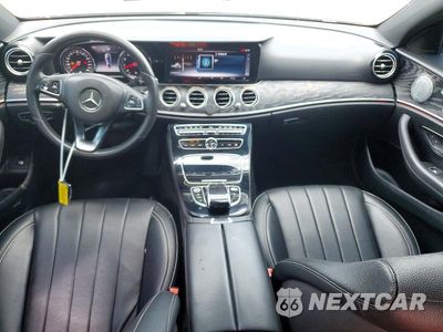 Zdjęcie 8 z 12 samochodu: 2017 MERCEDES-BENZ E 300 VIN:WDDZF4JB7HA052105 - miniatura