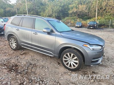 Czwarte zdjęcie samochodu z boku: 2016 VOLVO XC90 T6 VIN:YV4A22PK0G1094786 - miniatura