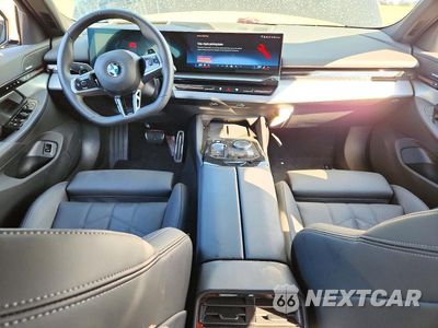 Zdjęcie 8 z 12 samochodu: 2026 BMW 530 XI VIN:WBA53FJ01TCV69969 - miniatura