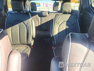 Zdjęcie 10 z 13 samochodu: 2027 CHRYSLER PACIFICA LIMITED VIN:2C4RC1GGXVR594858 - miniatura