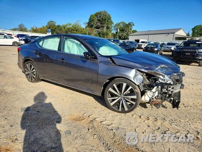 Czwarte zdjęcie samochodu z boku: 2019 NISSAN ALTIMA SR VIN:1N4BL4CVXKC121804 - miniatura