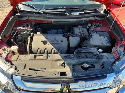 Zdjęcie 12 z 13 samochodu: 2017 MITSUBISHI OUTLANDER SE VIN:JA4AD3A31HZ021413 - miniatura