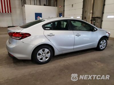 Trzecie zdjęcie samochodu z tyłu: 2017 KIA FORTE LX VIN:3KPFK4A78HE031278 - miniatura