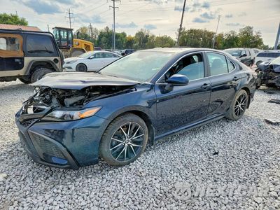 2021 TOYOTA CAMRY SE 4T1G11AK5MU450884 - główne zdjęcie licytacji z USA - miniatura