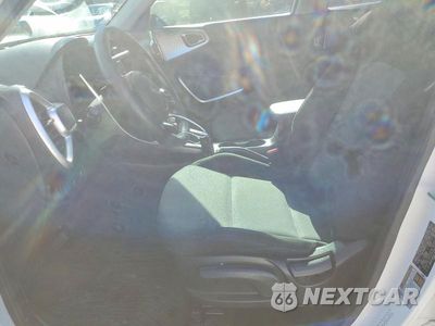 Zdjęcie 7 z 12 samochodu: 2020 KIA SOUL LX VIN:KNDJ23AU0L7725837 - miniatura