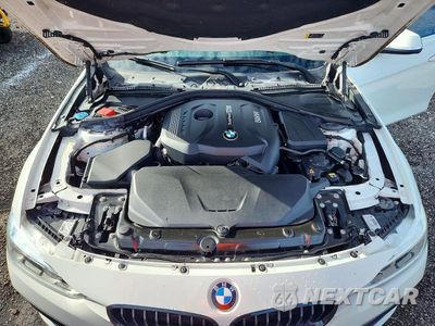 Zdjęcie 11 z 12 samochodu: 2018 BMW 330 XI VIN:WBA8K3C5XJA369477 - miniatura