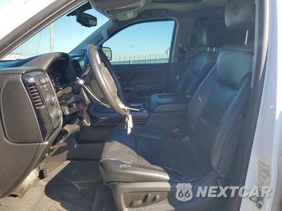 Zdjęcie 7 z 12 samochodu: 2018 CHEVROLET SILVERADO K1500 LT VIN:3GCUKREC5JG312640 - miniatura