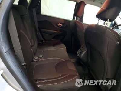 Zdjęcie 11 z 13 samochodu: 2015 JEEP CHEROKEE LATITUDE VIN:1C4PJMCS2FW605594 - miniatura