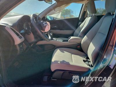 Zdjęcie 7 z 12 samochodu: 2020 HONDA HR-V EX VIN:3CZRU6H55LM737950 - miniatura