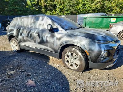 Czwarte zdjęcie samochodu z boku: 2021 CHEVROLET BLAZER 2LT VIN:3GNKBCR46MS577227 - miniatura