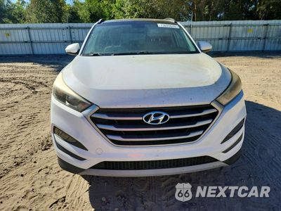 Piąte zdjęcie samochodu w środku: 2017 HYUNDAI TUCSON VALUE VIN:KM8J33A2XHU571069 - miniatura