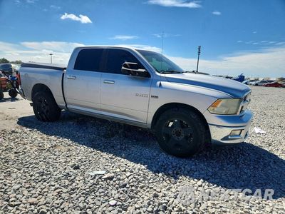 Czwarte zdjęcie samochodu z boku: 2010 DODGE RAM 1500 VIN:1D7RB1CT1AS195972 - miniatura