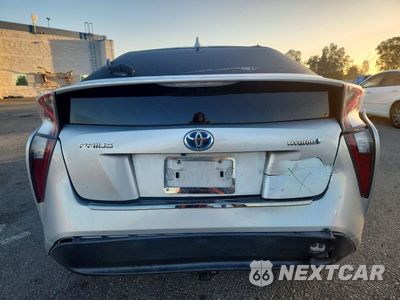 Zdjęcie 6 z 12 samochodu: 2016 TOYOTA PRIUS TWO VIN:JTDKBRFU1G3524493 - miniatura