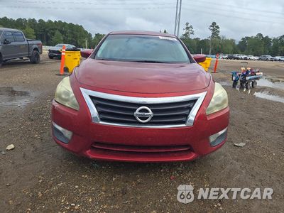 Piąte zdjęcie samochodu w środku: 2014 NISSAN ALTIMA 2.5 S VIN:1N4AL3AP4EN361269 - miniatura