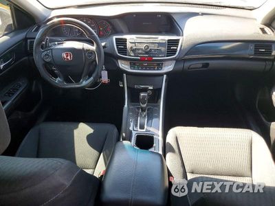 Zdjęcie 8 z 13 samochodu: 2015 HONDA ACCORD SPORT VIN:1HGCR2F53FA247177 - miniatura