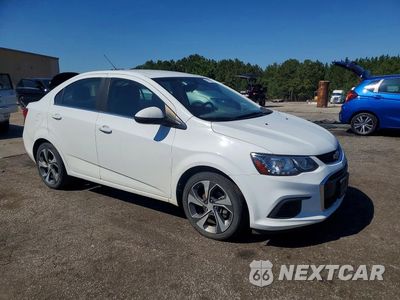 Czwarte zdjęcie samochodu z boku: 2020 CHEVROLET SONIC PREMIER VIN:1G1JF5SB3L4113316 - miniatura