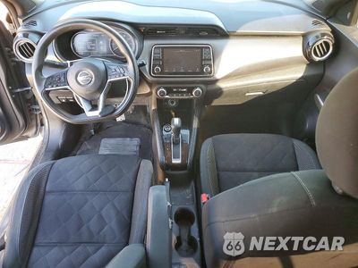 Zdjęcie 8 z 13 samochodu: 2020 NISSAN KICKS SV VIN:3N1CP5CV4LL496525 - miniatura