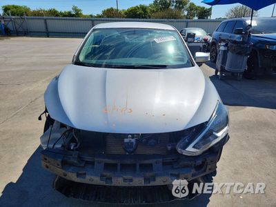 Piąte zdjęcie samochodu w środku: 2019 NISSAN SENTRA S VIN:3N1AB7AP6KY362025 - miniatura