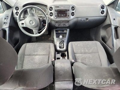 Zdjęcie 8 z 13 samochodu: 2015 VOLKSWAGEN TIGUAN S VIN:WVGAV7AX6FW556874 - miniatura