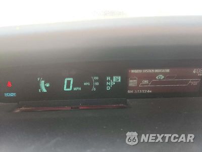Zdjęcie 9 z 12 samochodu: 2014 TOYOTA PRIUS THREE VIN:JTDKN3DU3E1776195 - miniatura