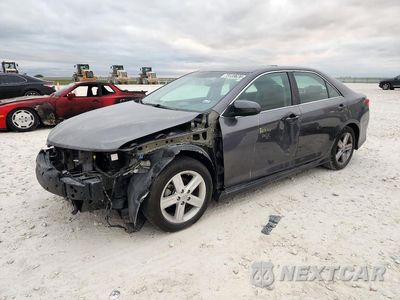 2014 TOYOTA CAMRY SE 4T1BF1FK5EU810368 - główne zdjęcie licytacji z USA - miniatura