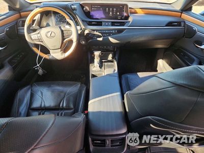 Zdjęcie 8 z 12 samochodu: 2019 LEXUS ES 350 VIN:58ABZ1B19KU008107 - miniatura