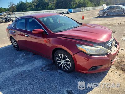 Czwarte zdjęcie samochodu z boku: 2017 NISSAN ALTIMA 2.5 S VIN:1N4AL3AP4HC250463 - miniatura