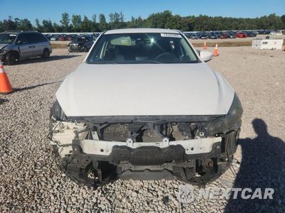 Piąte zdjęcie samochodu w środku: 2015 MAZDA 3 VIN:3MZBM1U78FM158907 - miniatura