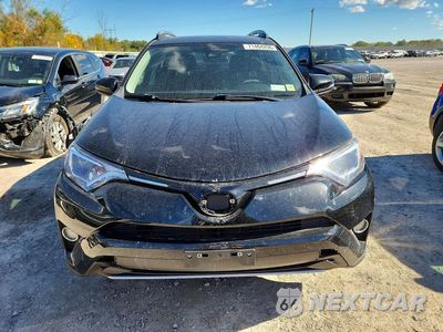 Piąte zdjęcie samochodu w środku: 2018 TOYOTA RAV4 XLE VIN:2T3WFREV7JW438707 - miniatura