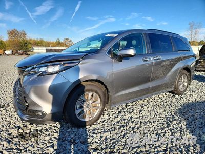 2026 TOYOTA SIENNA XLE 7-PASSENGER 5TDYSKFC5TS250071 - główne zdjęcie licytacji z USA - miniatura