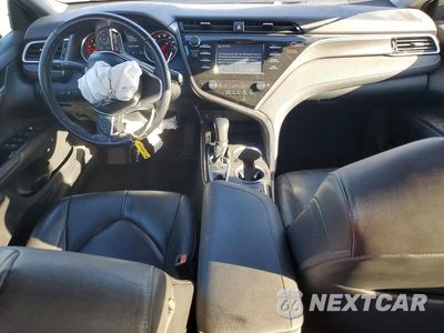 Zdjęcie 8 z 12 samochodu: 2018 TOYOTA CAMRY XSE VIN:4T1B61HK8JU501906 - miniatura