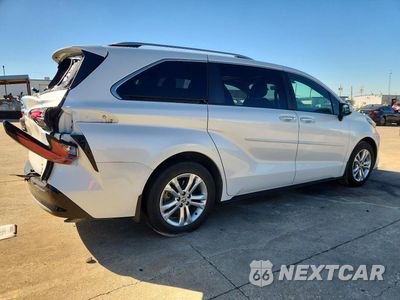 Trzecie zdjęcie samochodu z tyłu: 2022 TOYOTA SIENNA PLATINUM 7-PASSENGER VIN:5TDESKFC8NS040828 - miniatura