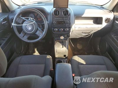 Zdjęcie 8 z 12 samochodu: 2014 JEEP PATRIOT LATITUDE VIN:1C4NJRFB0ED817257 - miniatura
