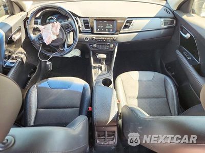 Zdjęcie 8 z 12 samochodu: 2019 KIA NIRO EX VIN:KNDCC3LC6K5300434 - miniatura