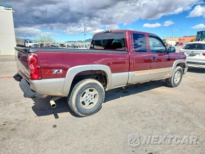 Trzecie zdjęcie samochodu z tyłu: 2003 CHEVROLET SILVERADO K1500 VIN:2GCEK19T131212000 - miniatura