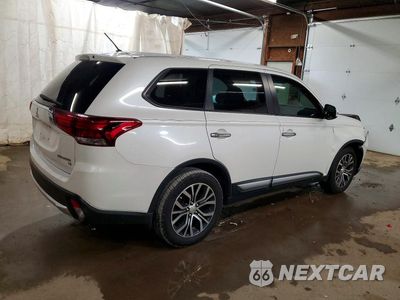 Trzecie zdjęcie samochodu z tyłu: 2016 MITSUBISHI OUTLANDER SE VIN:JA4AZ3A34GZ004167 - miniatura