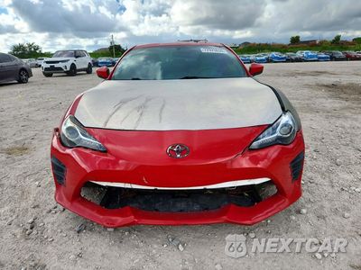 Piąte zdjęcie samochodu w środku: 2017 TOYOTA 86 BASE VIN:JF1ZNAA13H9709704 - miniatura