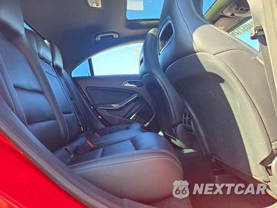 Zdjęcie 10 z 12 samochodu: 2018 MERCEDES-BENZ CLA 250 4MATIC VIN:WDDSJ4GBXJN530104 - miniatura